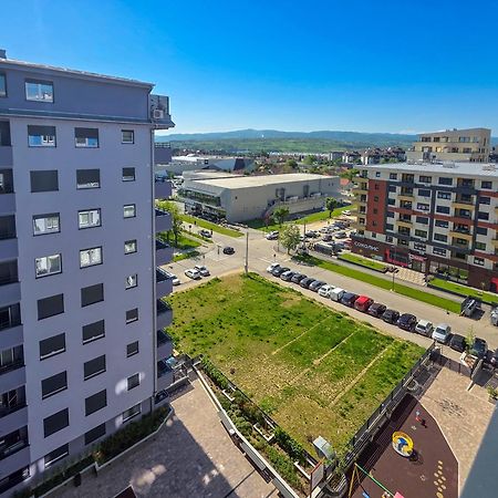 Oota Soko With Parking Garage Daire Kragujevac Dış mekan fotoğraf