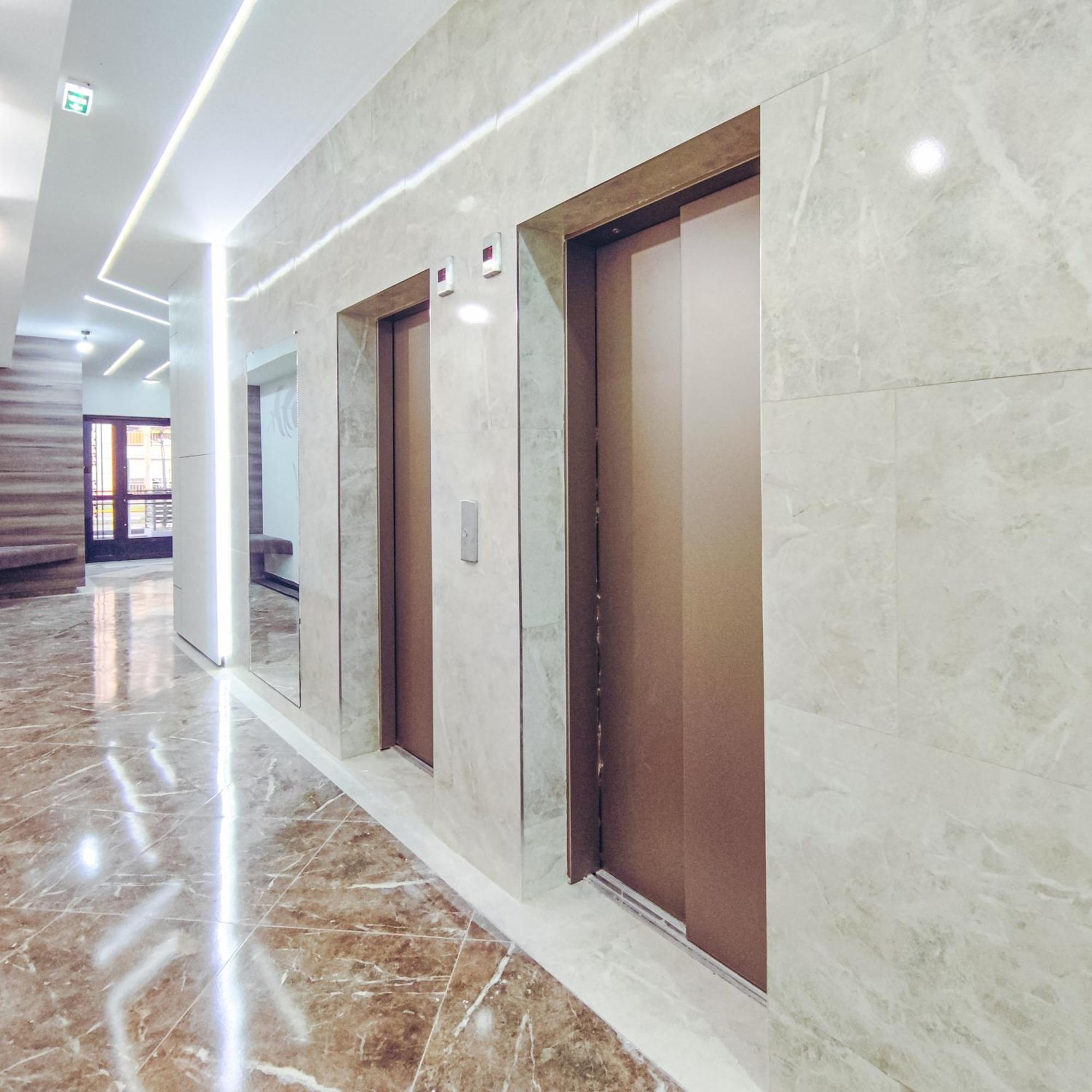Oota Soko With Parking Garage Daire Kragujevac Dış mekan fotoğraf